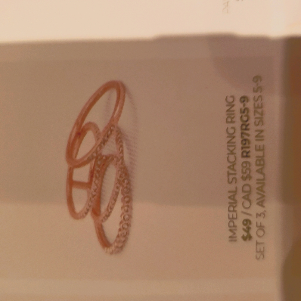 Stella and Dot Imperial Rose stacking ring